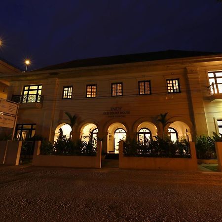 Alpha Old Court House Hotel Kochi Exterior foto
